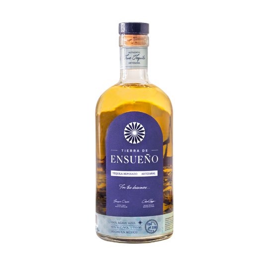 Bottle of Tierra de Ensueno Reposado on a white background